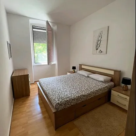 Apartment Eva *